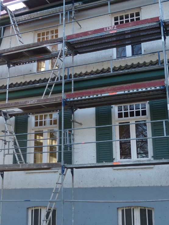 Peinture et ravalement de façade - Les Compagnons Ortica dans le Val de Marne (94) et le Val d'Oise (95)